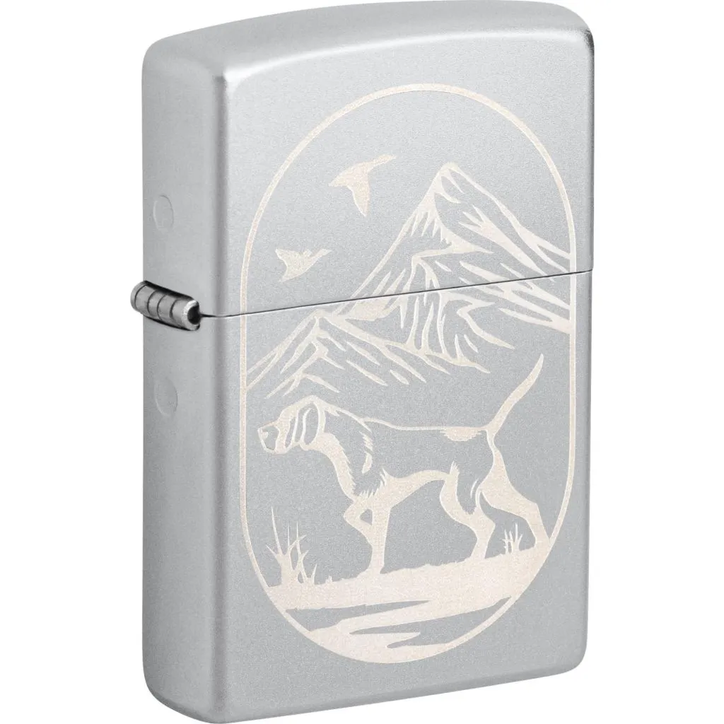 Zippo Hunting Dog lighter med satin finish og lasergravering af jagthund.