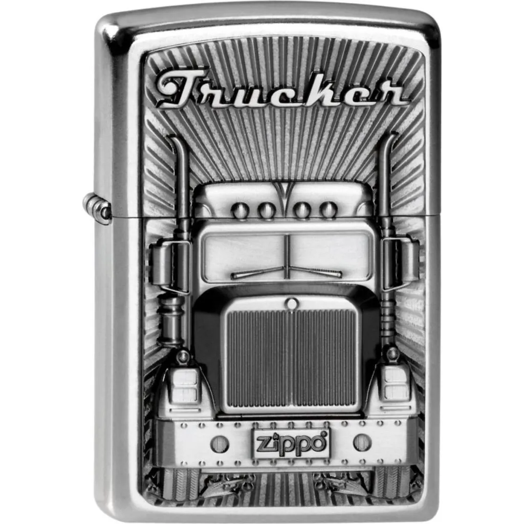 Zippo Trucker satin finish lighter med truck-emblem.