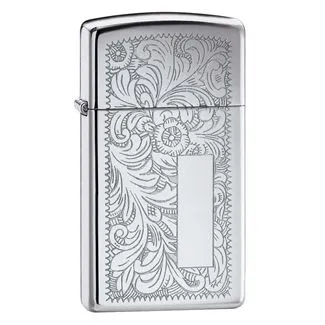 Zippo Venetian Slim lighter i højpoleret krom med dekorativt mønster.
