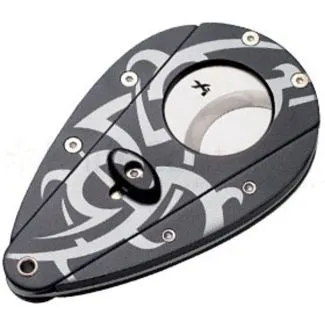 XIKAR Xi1 cigar cutter med tribal body art lasergravering og aluminiumskrop.