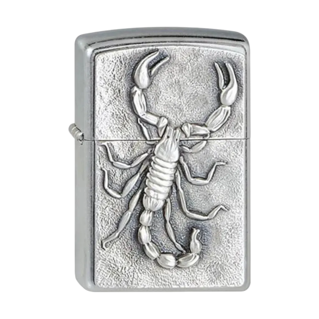 Zippo Street Chrome lighter med skorpion-emblem.